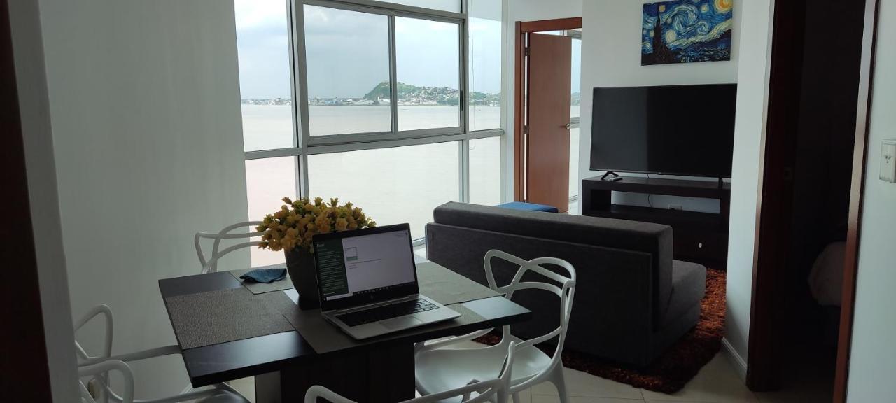 Puerto Santa Ana Suites Гуаякуил Екстериор снимка