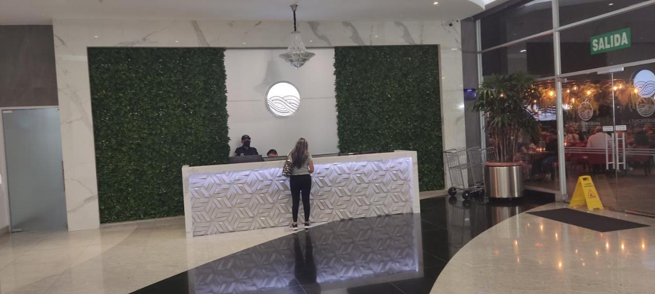 Puerto Santa Ana Suites Гуаякуил Екстериор снимка