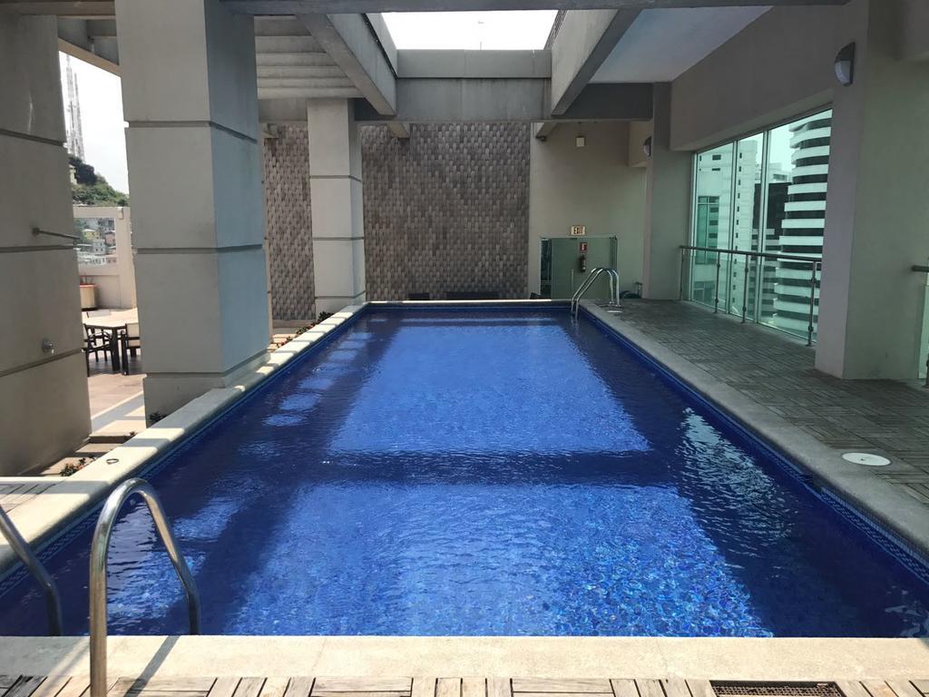 Puerto Santa Ana Suites Гуаякуил Екстериор снимка